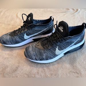 Nike Men’s size 10.5 Air Max Flyknit Racer Running Shoe